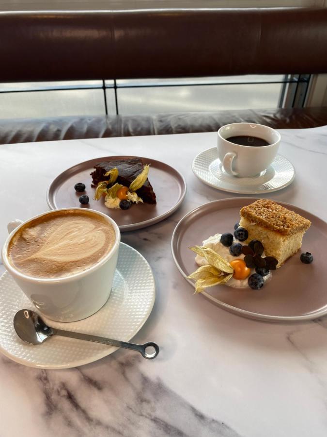 Danhostel Copenhagen City & Apartments Экстерьер фото A selection of dishes from the menu