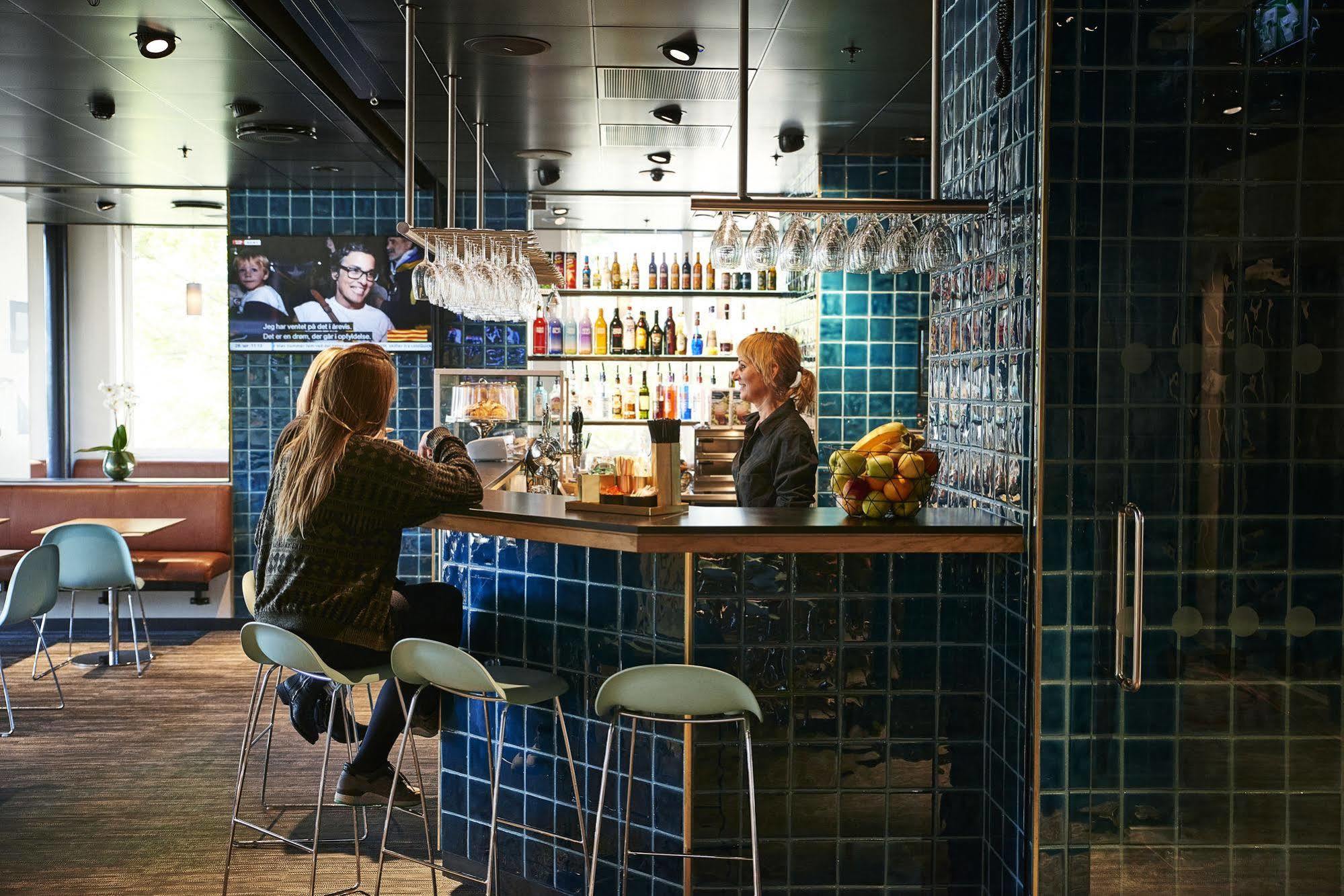Danhostel Copenhagen City & Apartments Экстерьер фото The bar at the hotel